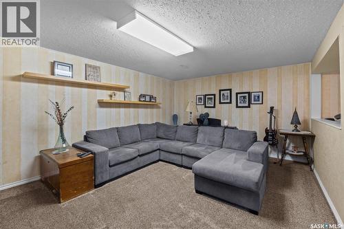 1561 Sibbald Crescent, Prince Albert, SK - Indoor Photo Showing Living Room