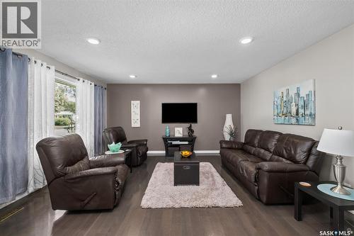 1561 Sibbald Crescent, Prince Albert, SK - Indoor Photo Showing Living Room
