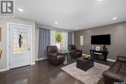 1561 Sibbald Crescent, Prince Albert, SK - Indoor Photo Showing Living Room