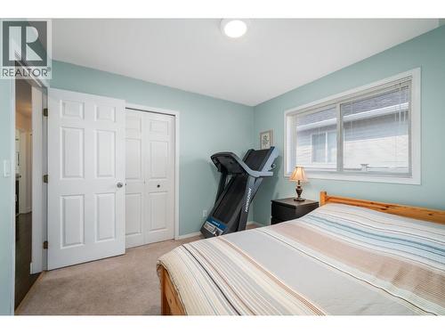 110 Wyndham Crescent, Kelowna, BC - Indoor Photo Showing Bedroom