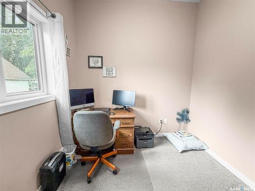 110 S Avenue S, Saskatoon, SK - Indoor
