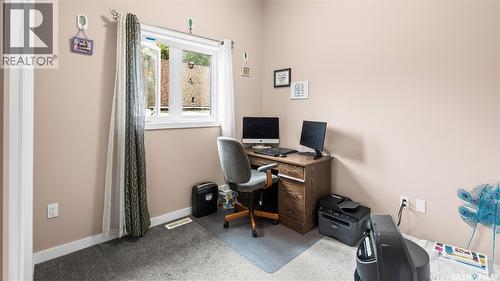 110 S Avenue S, Saskatoon, SK - Indoor Photo Showing Office