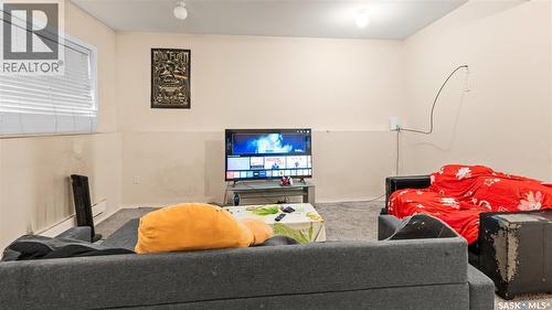 110 S Avenue S, Saskatoon, SK - Indoor
