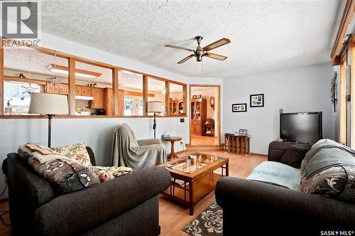 4 Pine Street, Katepwa Beach, SK - Indoor Photo Showing Living Room