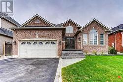 34 SONLEY DRIVE Whitby, ON L1R 3B3