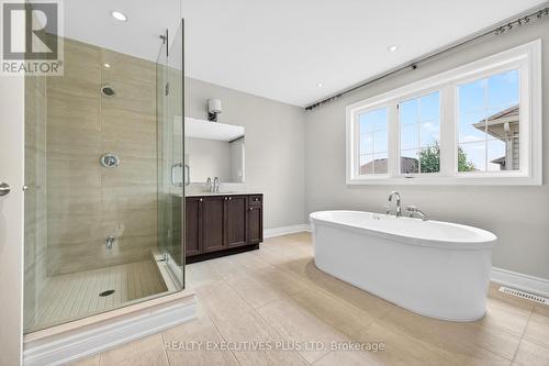 1 Sunset Way, Thorold, ON - Indoor Photo Showing Bathroom
