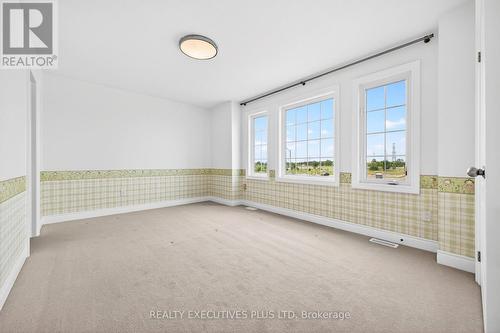 1 Sunset Way, Thorold, ON - Indoor Photo Showing Other Room