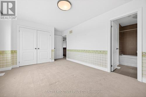 1 Sunset Way, Thorold, ON - Indoor Photo Showing Other Room