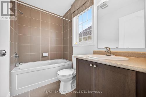 1 Sunset Way, Thorold, ON - Indoor Photo Showing Bathroom