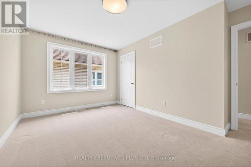 1 Sunset Way, Thorold, ON - Indoor Photo Showing Other Room
