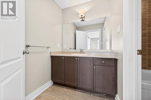 1 Sunset Way, Thorold, ON - Indoor Photo Showing Bathroom