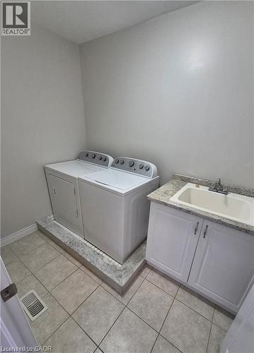 main level laundry - 292 Rymal Road W, Hamilton, ON - Indoor Photo Showing Laundry Room