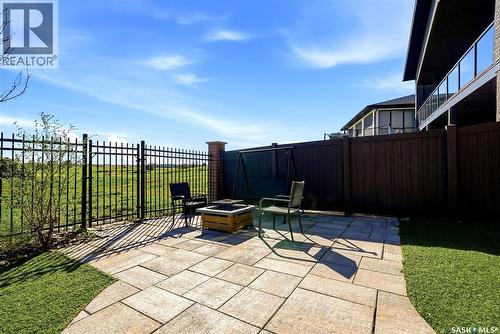 7502 Lilac Place, Regina, SK - Outdoor
