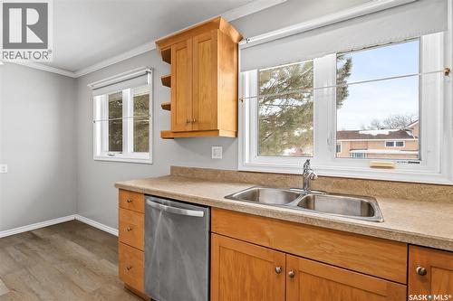 89 Daisy Crescent, Moose Jaw, SK - Indoor Photo Showing Kitchen With Double Sink