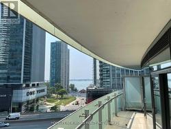 601 - 14 YORK STREET Toronto, ON M5J 1R2