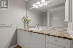 2nd full bath on the upper level - 