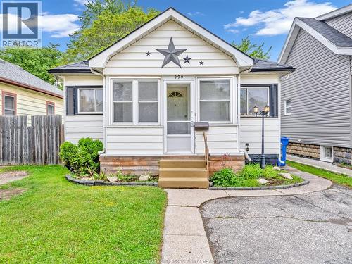 990 Campbell AVENUE  Windsor, ON N9B 2J2