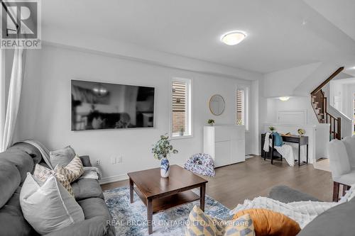 26 Baker Lane, Brant, ON - Indoor Photo Showing Living Room