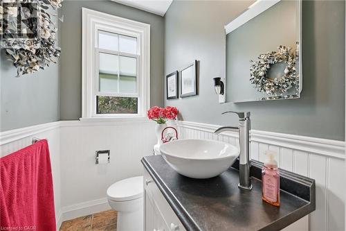 938 Cloverleaf Drive, Burlington, ON - Indoor Photo Showing Bathroom