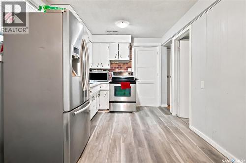 2232 Mcara Street, Regina, SK - Indoor Photo Showing Kitchen