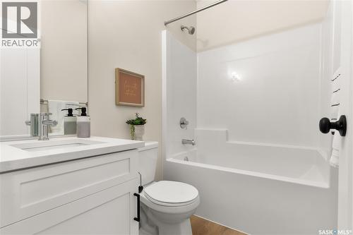595 Cockcroft Court, Saskatoon, SK - Indoor Photo Showing Bathroom