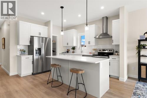 595 Cockcroft Court, Saskatoon, SK - Indoor Photo Showing Kitchen With Upgraded Kitchen