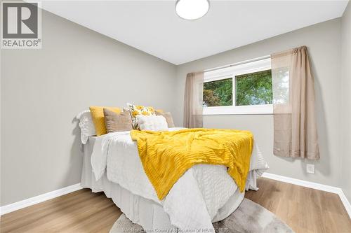 465 Greendale Drive, Windsor, ON - Indoor Photo Showing Bedroom