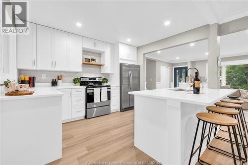 465 Greendale Drive, Windsor, ON - Indoor Photo Showing Kitchen