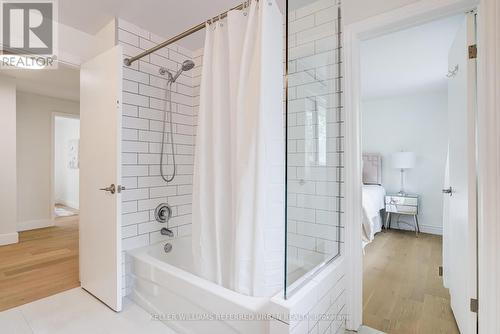 5171 Mulberry Drive, Burlington, ON - Indoor Photo Showing Bathroom