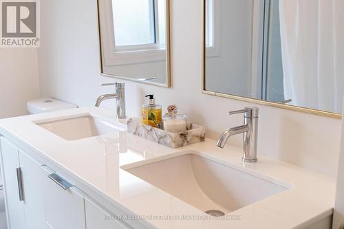5171 Mulberry Drive, Burlington, ON - Indoor Photo Showing Bathroom