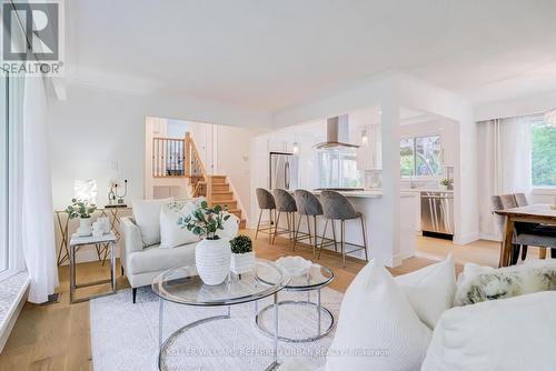 5171 Mulberry Drive, Burlington, ON - Indoor Photo Showing Living Room