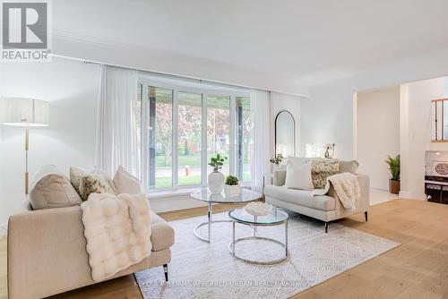 5171 Mulberry Drive, Burlington, ON - Indoor Photo Showing Living Room