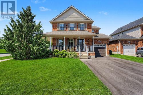 16 BLACKBIRD LANE  Barrie, ON L4N 0Z1