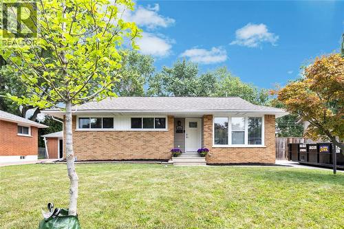 4024 LONGFELLOW  Windsor, ON N9G 2B6