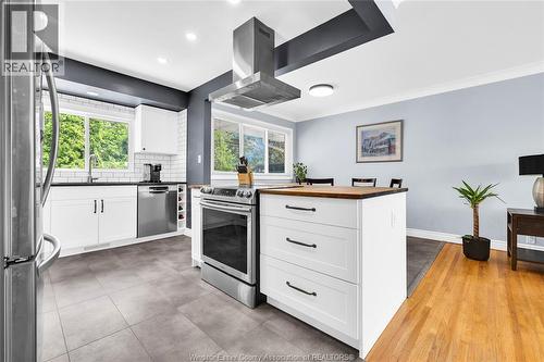 4024 Longfellow, Windsor, ON - Indoor Photo Showing Kitchen