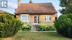 67 CARTWRIGHT AVENUE Toronto, ON M6A 1V1