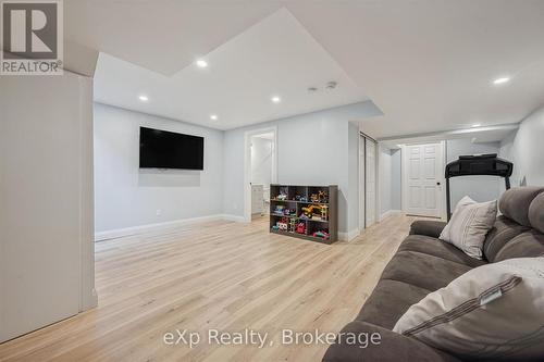 14 Sadler Street, Centre Wellington (Fergus), ON - Indoor
