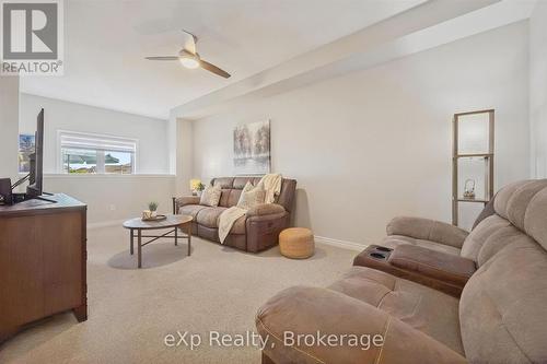 14 Sadler Street, Centre Wellington (Fergus), ON - Indoor Photo Showing Living Room