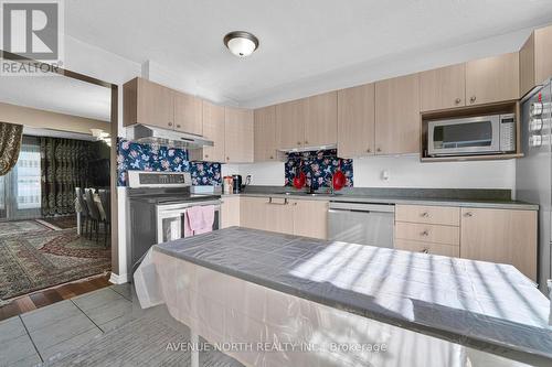 41 - 3520 Downpatrick Road, Ottawa, ON - Indoor Photo Showing Kitchen