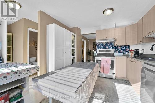 41 - 3520 Downpatrick Road, Ottawa, ON - Indoor Photo Showing Kitchen