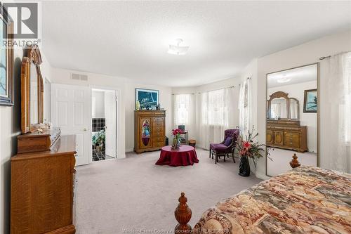965 Greenpark, Windsor, ON - Indoor
