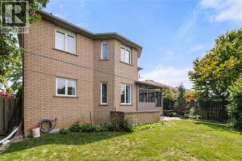 965 Greenpark, Windsor, ON - Outdoor With Exterior