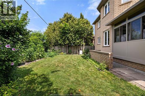965 Greenpark, Windsor, ON - Outdoor