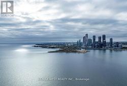 4910 - 30 SHORE BREEZE DRIVE Toronto, ON M8V 0J1