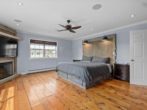 37 Pearl Drive, Colby, NS - Indoor Photo Showing Bedroom