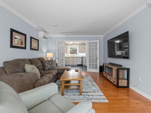 37 Pearl Drive, Colby, NS - Indoor Photo Showing Living Room