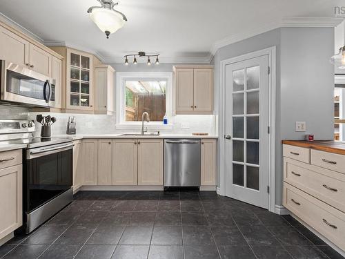 37 Pearl Drive, Colby, NS - Indoor Photo Showing Kitchen