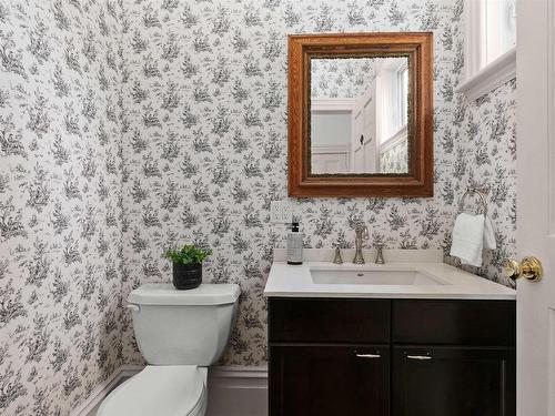 1890 Vernon Street, Halifax, NS - Indoor Photo Showing Bathroom