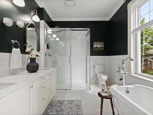 1890 Vernon Street, Halifax, NS - Indoor Photo Showing Bathroom