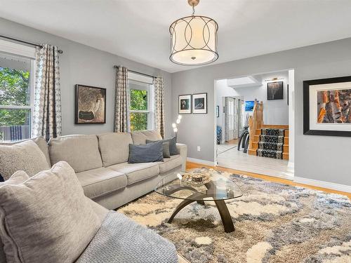 45 Canterbury Lane, Fall River, NS - Indoor Photo Showing Living Room